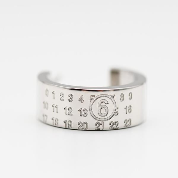 MM6 MAISON MARGIELA ニューメリック ミニマル フープピアス
