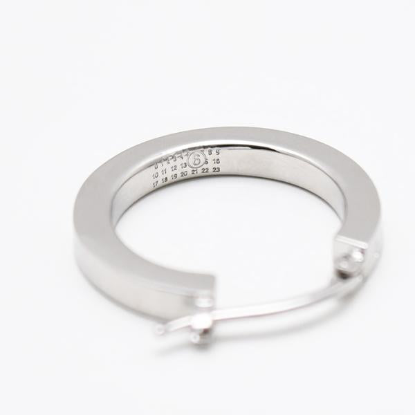 MM6 MAISON MARGIELA ナンバリング フープピアス