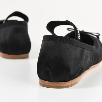MIU MIU サテンバレリーナ