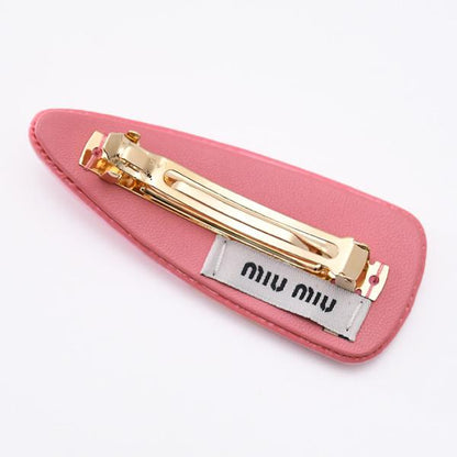 MIU MIU パテントレザー ヘアクリップ