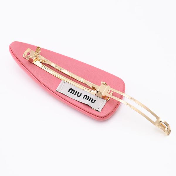 MIU MIU パテントレザー ヘアクリップ