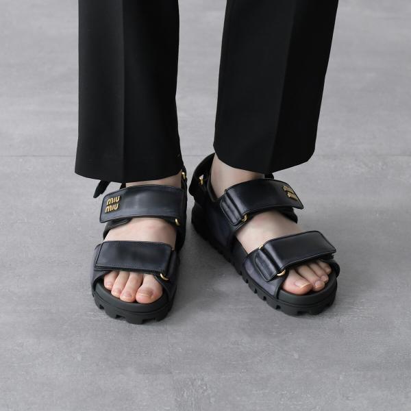 MIU MIU 스포티 가죽 샌들 