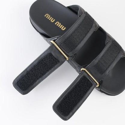 MIU MIU 마테라세 가죽 샌들 