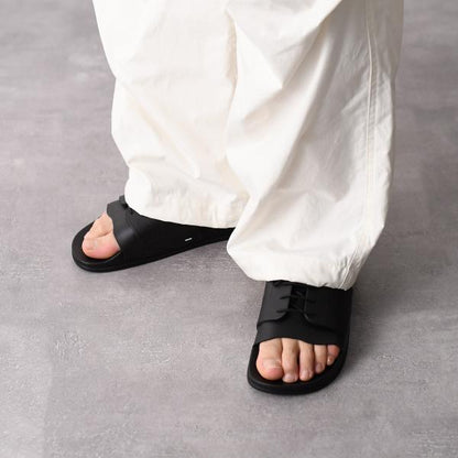 MAISON MARGIELA 레이스업 슬라이드 샌들 