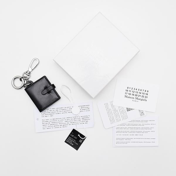 MAISON MARGIELA メゾン マルジェラ 4ステッチ IDフォトホルダーチャーム