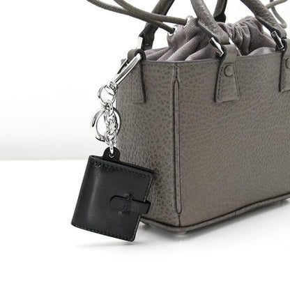 MAISON MARGIELA 메종 마르젤라 4 스티치 ID 포토 홀더 매력 