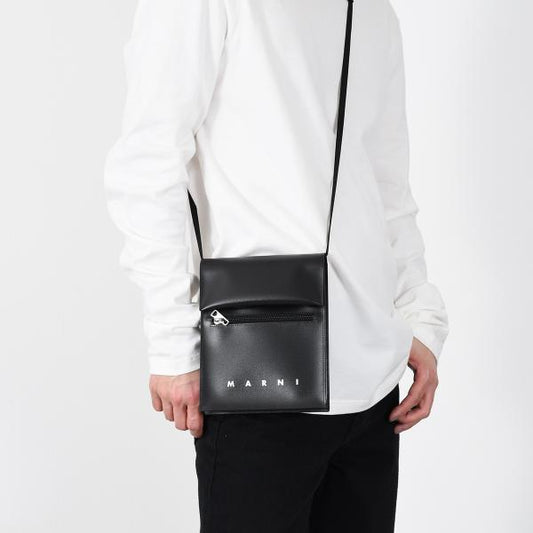 MARNI シューレースストラップ付きポーチ