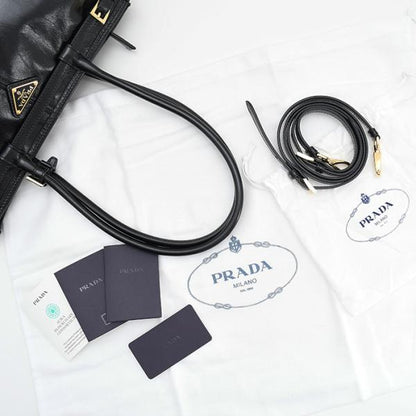 PRADA プラダ プラダ ボニー ミディアム レザー ハンドバッグ