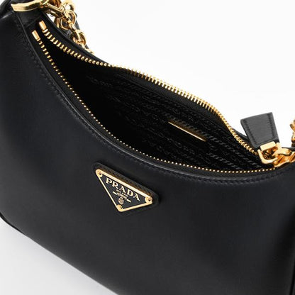 PRADA Re-Edition ソフトグレインレザー ミニバッグ
