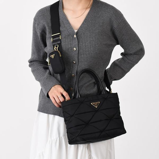 PRADA Re-Nylon 패디드 토트 백 