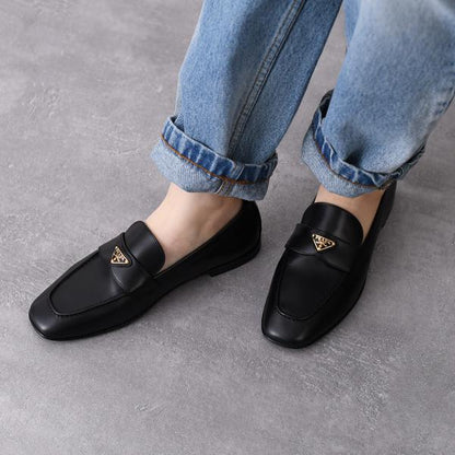 PRADA プラダ トライアングルロゴ レザーローファー