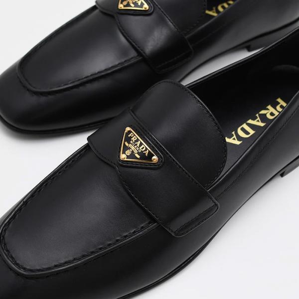 PRADA プラダ トライアングルロゴ レザーローファー