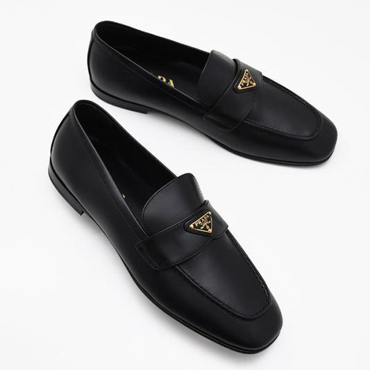 PRADA プラダ トライアングルロゴ レザーローファー