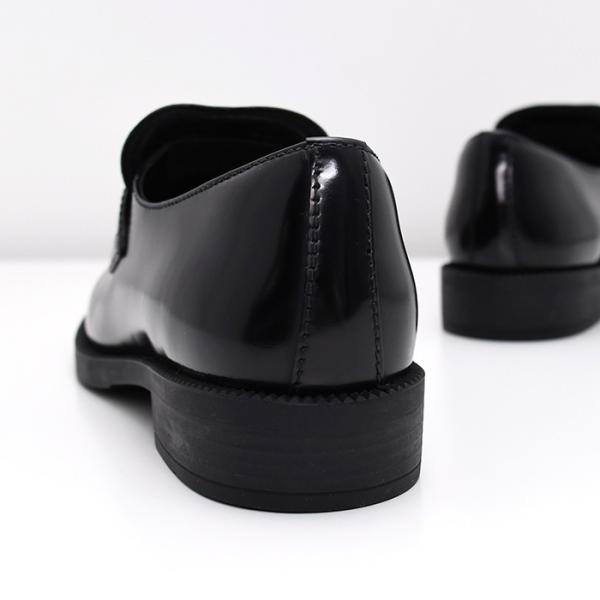 PRADA プラダ ブラッシュドレザー ローファー