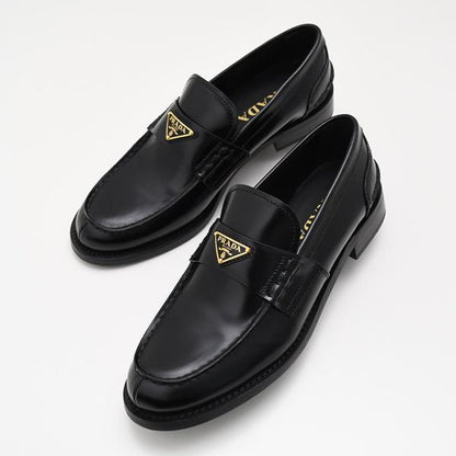PRADA プラダ ブラッシュド レザー ローファー