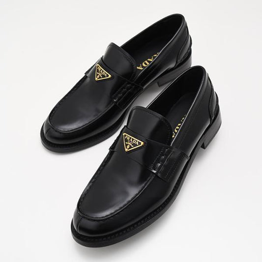 PRADA プラダ ブラッシュド レザー ローファー