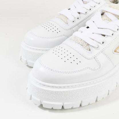 PRADA レザーxシアリング スニーカー