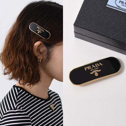PRADA メタルヘアクリップ