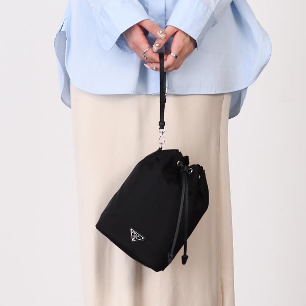 PRADA Re-Naylon 파우치 백 