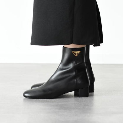PRADA レザーアンクルブーツ