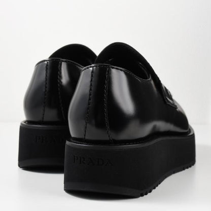 PRADA ブラッシュドレザー ローファー