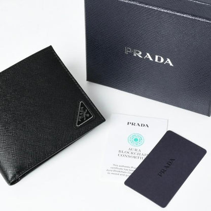 PRADA SAFFIANO トライアングルロゴ 2つ折り財布