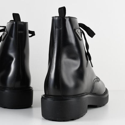 PRADA ブラッシュドレザー ブーツ