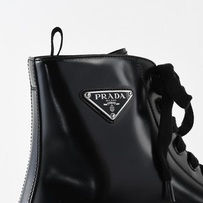 PRADA ブラッシュドレザー ブーツ