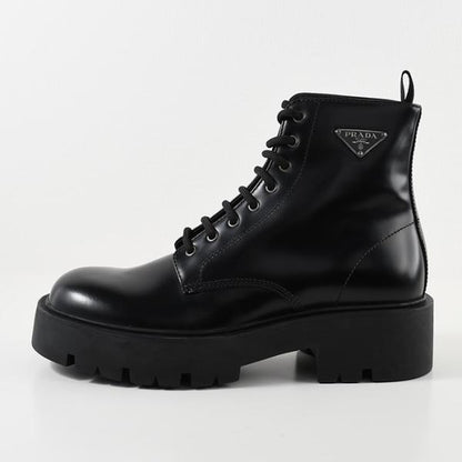 PRADA ブラッシュドレザー コンバットブーツ