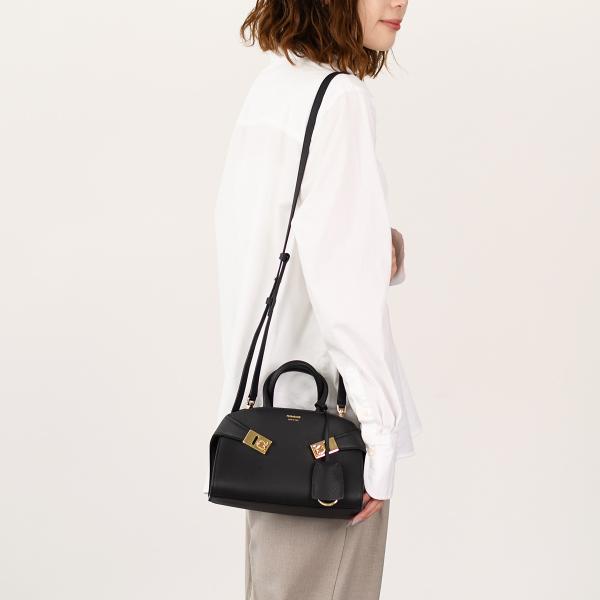 FERRAGAMO Hug ハンドバッグ (XS)
