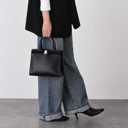 FERRAGAMO フェラガモ ヴァラ トップハンドル