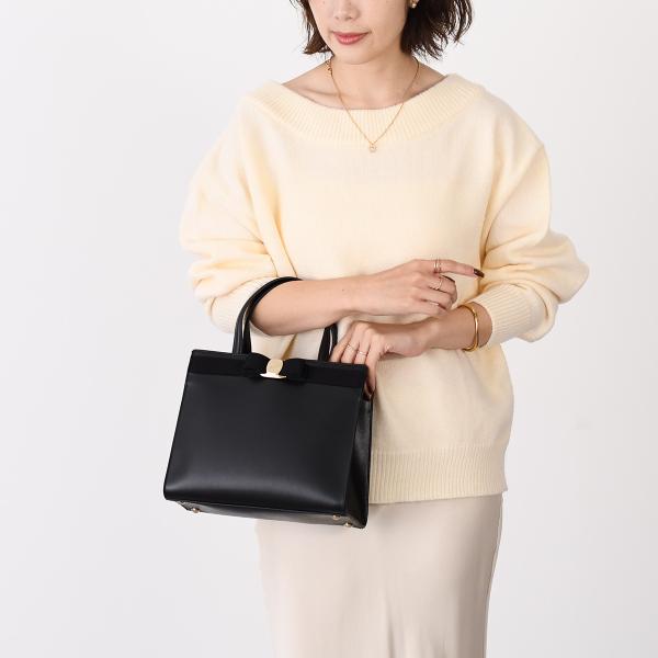 FERRAGAMO フェラガモ ヴァラ トップハンドル
