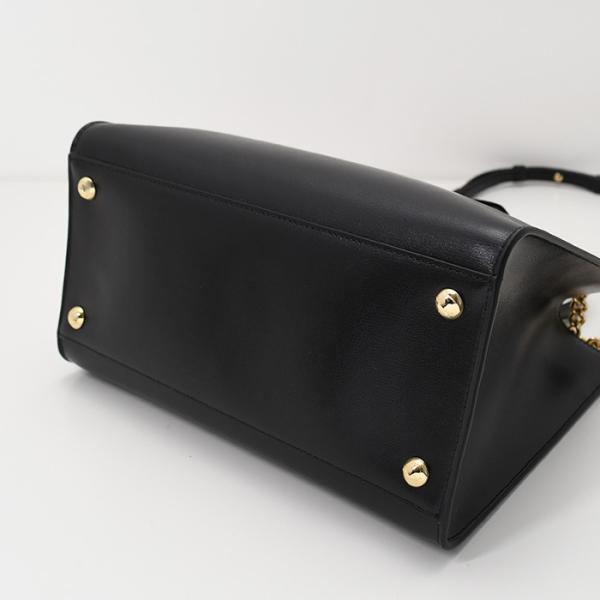 FERRAGAMO フェラガモ ヴァラ トップハンドル