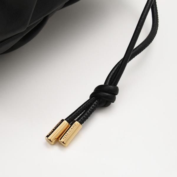 FERRAGAMO フェラガモ ヴァラ・ミニバッグ