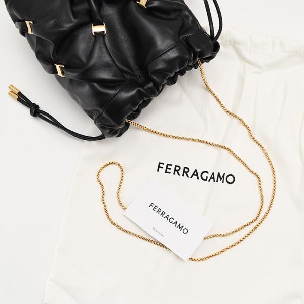 FERRAGAMO フェラガモ ヴァラ・ミニバッグ