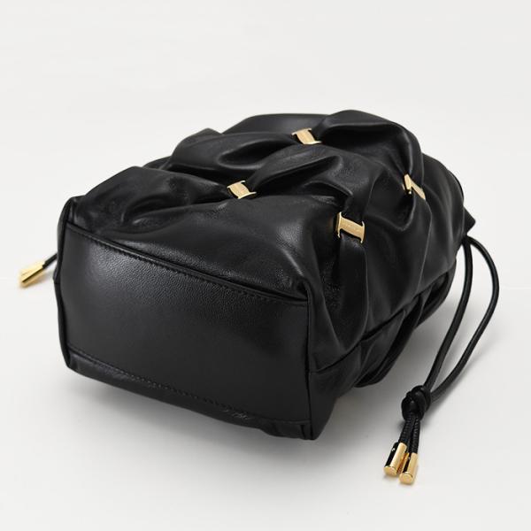 FERRAGAMO フェラガモ ヴァラ・ミニバッグ