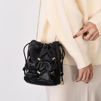 FERRAGAMO フェラガモ ヴァラ・ミニバッグ