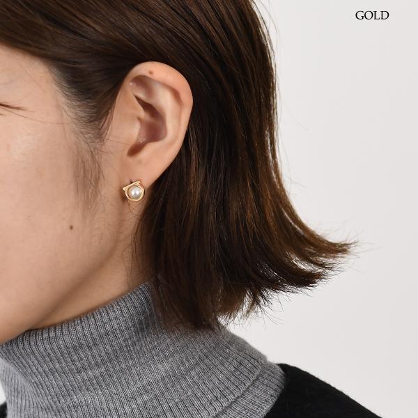 Salvatore Ferragamo ガンチーニピアス