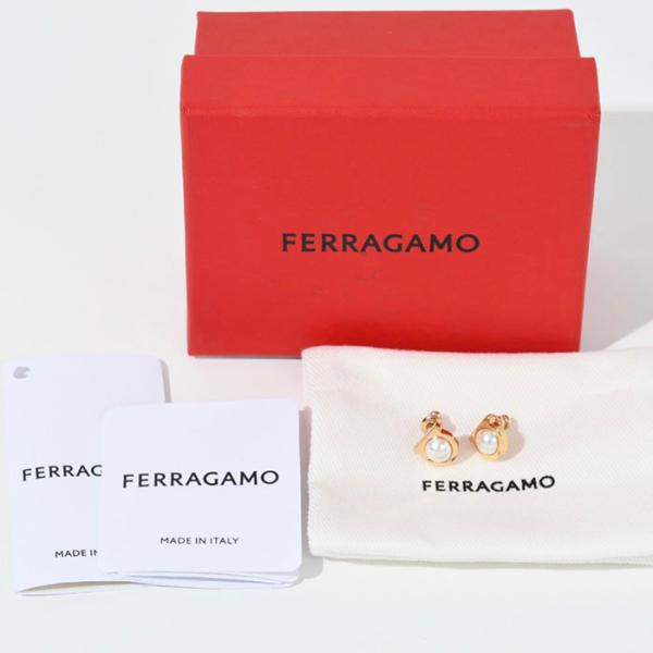 Salvatore Ferragamo ガンチーニピアス