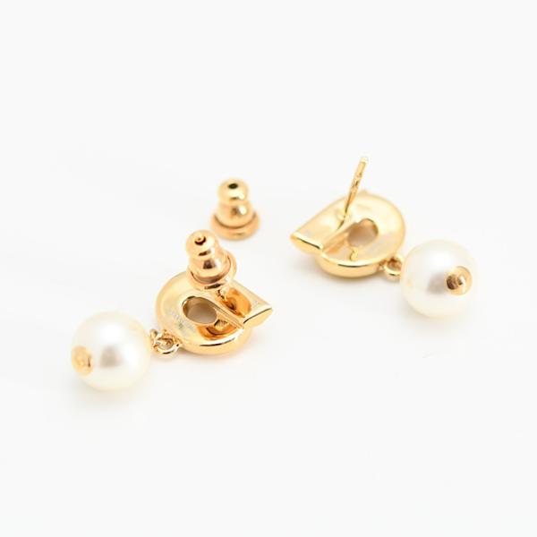 FERRAGAMO フェラガモ ガンチーニ パール ピアス