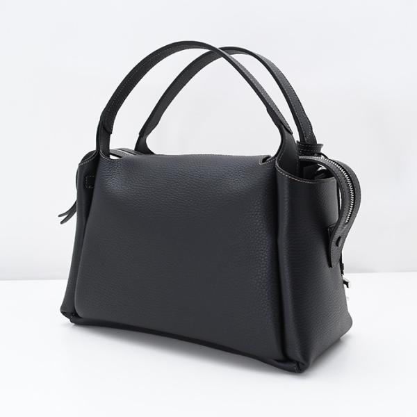 TOD'S レザー バウレット スモール