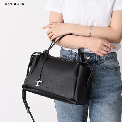TOD'S レザー バウレット スモール