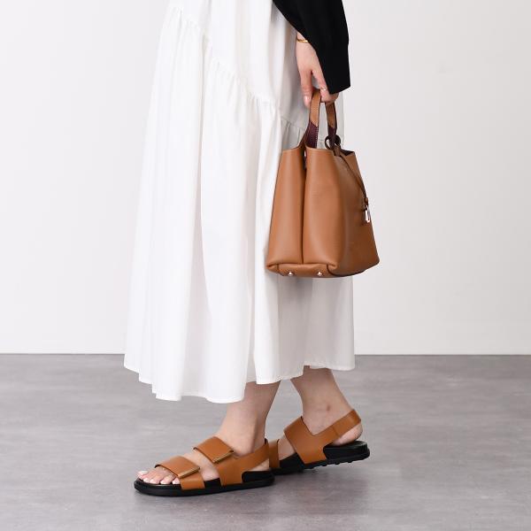 TOD'S レザー サンダル