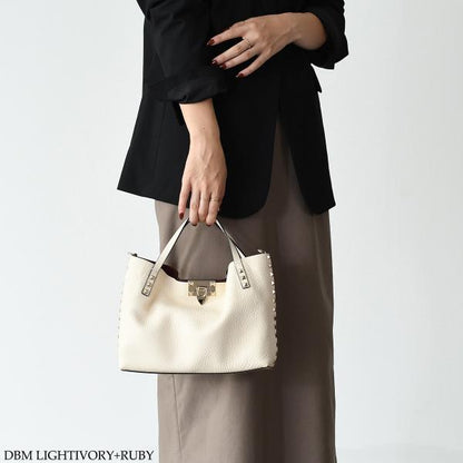 VALENTINO ロックスタッズカーフスキンバッグ