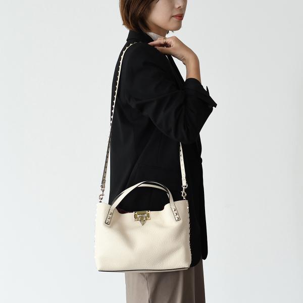VALENTINO ロックスタッズカーフスキンバッグ