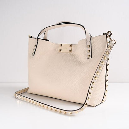 VALENTINO ロックスタッズカーフスキンバッグ