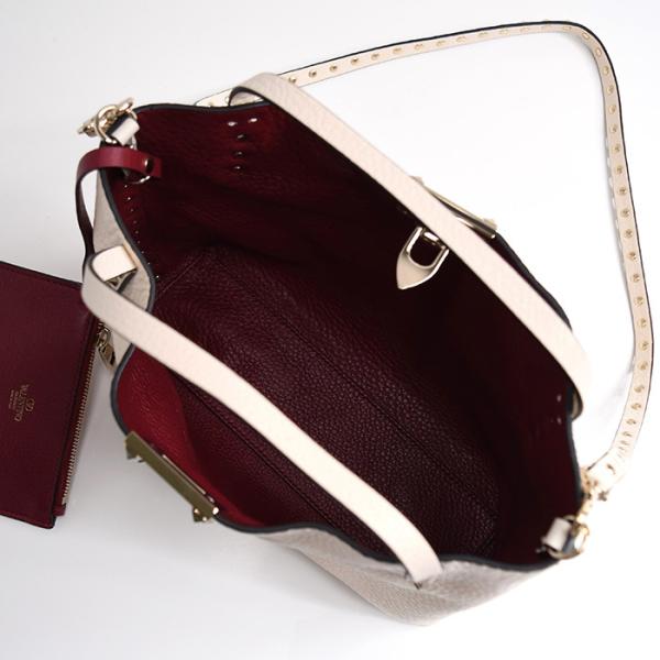 VALENTINO ロックスタッズカーフスキンバッグ