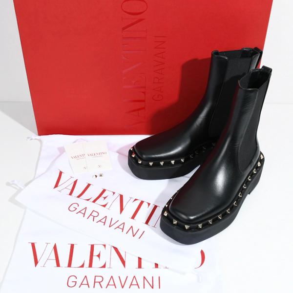 VALENTINO スタッズアンクルブーツ