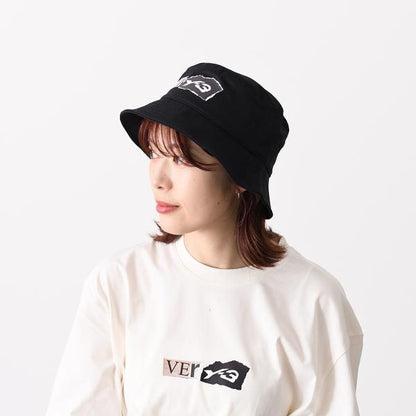 Y-3 GRAPHIC BUCKET HAT