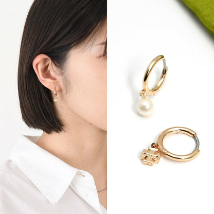 TORY BURCH 토리버치 키라 미스매치 펄 하기-후프 귀걸이 